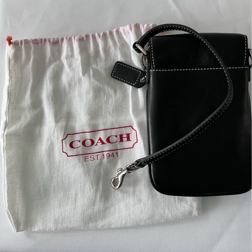 VTG Rare Coach SoHo Black Leather Buckle Pouch Wristlet Bag One Owner Like New - Picture 2 of 3